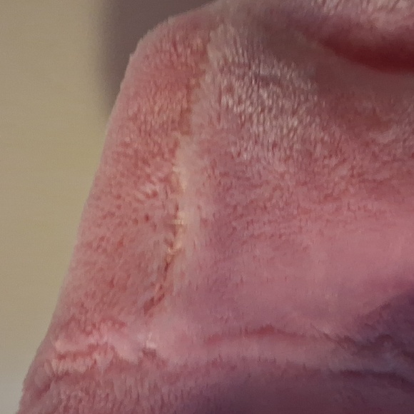 NY Threads Plushy Pink Hooded Bathrobe Cozy Pockets Belted Sz XL - Picture 10 of 10